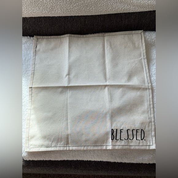 NWOT - Rae Dunn "Blessed" Napkins - Set of 4 - Picture 3 of 6